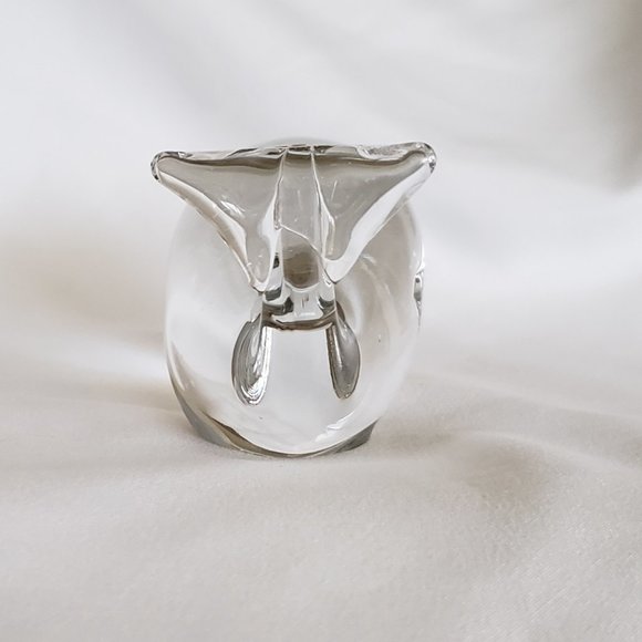 The ©Toscany Collection Clear Glass Whale Figurine/Paperweight - Picture 3 of 6